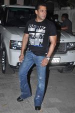 Salman Khan at Bitto Boss spl screening at Ketnav, Mumbai on 13th April 2012 (34).jpg